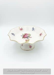 Royal-Albert-Old-Country-Roses-Bone-China-Tea-Set-fifth-image