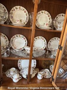 Royal-Worcester-Virginia-Dinnerware-Set