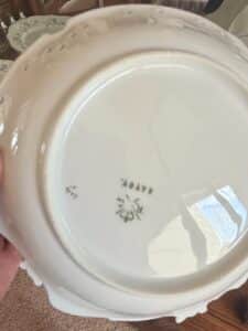 Savoie-Pattern-Porcelain-Serving-Dish-and-Bowls-second-image