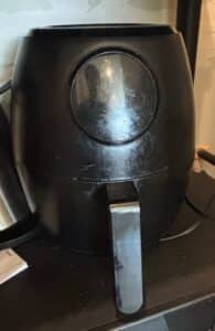 Stainless-Steel-Electric-Kettle-and-Black-Deep-Fryer-second-image