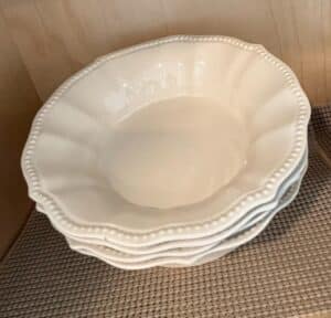 The-Pioneer-Woman-Breezy-Blossom-Melamine-Bowls