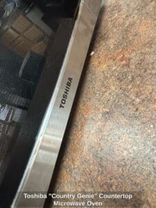 Toshiba-Country-Genie-Countertop-Microwave-Oven-second-image