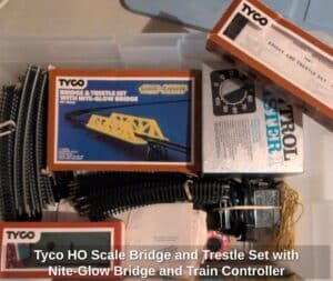 Tyco-HO-Scale-Bridge-and-Trestle-Set-with-Nite-Glow-Bridge-and-Train-Controller