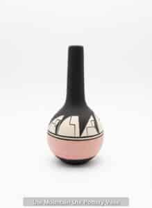Ute-Mountain-Ute-Pottery-Vase