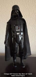 Vintage-Kenner-Star-Wars-Darth-Vader-Action-Figure