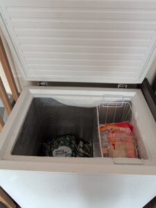 White-Chest-Freezer-Likely-Hotpoint-or-GE-second-image