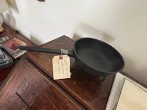 Antique-Cast-Iron-Spider-Skillet-with-Gate-Mark