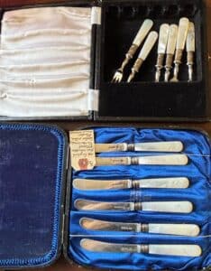 Antique-Sterling-Silver-and-Mother-of-Pearl-Butter-Knives-and-Dessert-Forks-Set