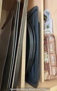 Assorted-Baking-Sheets-and-Trays