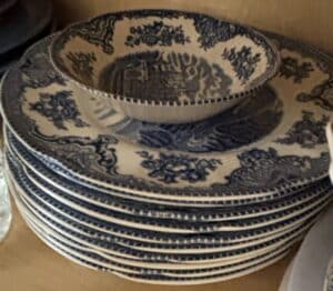 Currier-and-Ives-Blue-Willow-Pattern-China-Set