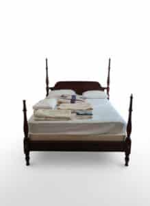Four-Poster-Bed-with-Linens-and-Quilts