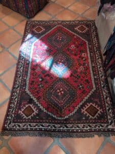Hand-Knotted-Shiraz-Persian-Rug