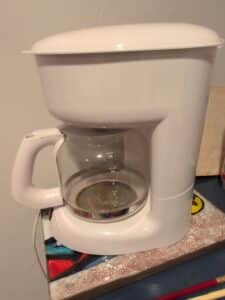 Mainstays-Cup-White-Drip-Coffee-Maker-with-Glass-Carafe