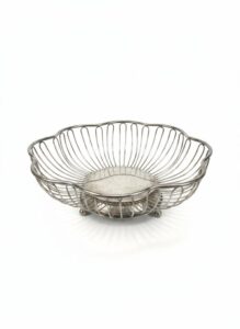 Silver-Wire-Scalloped-Edge-Fruit-Bowl