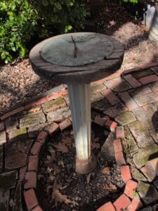 Vintage-Cast-Iron-Sundial-Garden-Ornament