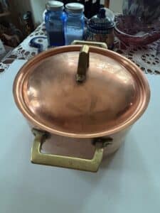Vintage-Revere-Ware-Copper-Saucepan-with-Lid-and-Brass-Handles-second-image