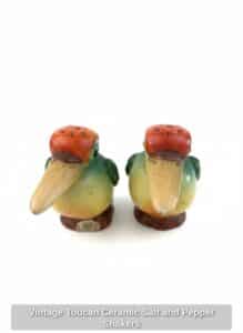 Vintage-Toucan-Ceramic-Salt-and-Pepper-Shakers