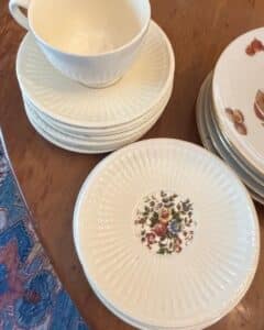 Wedgwood-Edme-Teacup-and-Saucers