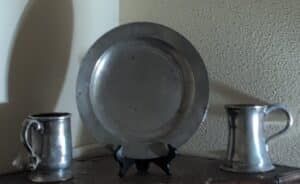Wilton-Armetale-Pewter-Plate-and-Tankards-Set