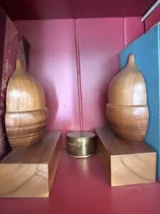 Wooden-Acorn-Finials-with-Brass-Container