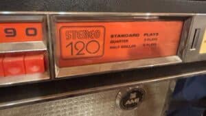 AMI-Stereo-Jukebox-third-image