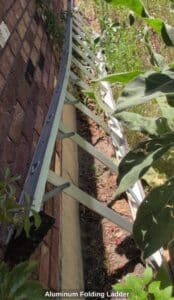 Aluminum-Folding-Ladder
