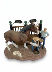 Anheuser-Busch-Clydesdale-Collection-Braiding-for-Parade-Figurine