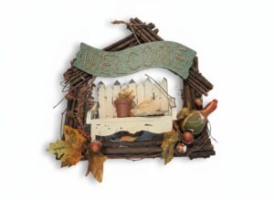 Autumn-Welcome-Wreath-with-Picket-Fence-and-Gourd