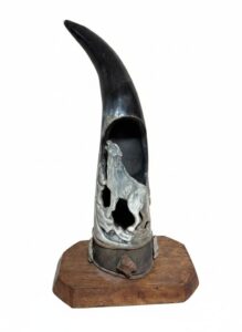 Carved-Animal-Horn-with-Arrowhead-Embellishment