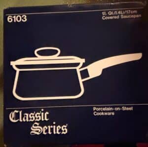 Classic-Series-Porcelain-on-Steel-Covered-Saucepan