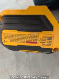 DeWalt-DCST-String-Trimmer-second-image