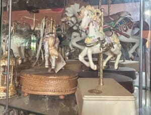 Franklin-Mint-Collection-of-Musical-Carousel-Figurines-second-image