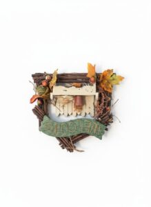 Handmade-Rustic-Welcome-Sign-and-Birdhouse-Set