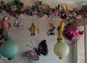 Hanging-Decorative-Garland-with-Birds-Butterflies-and-Paper-Lanterns