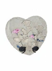 Heart-Shaped-Garden-Stepping-Stone-with-Rose-Mosaic