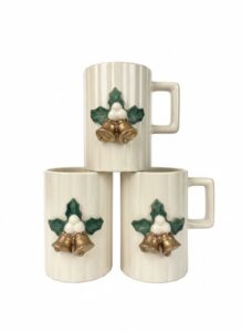 Holt-Howard-Christmas-Holly-Mugs-Set-of