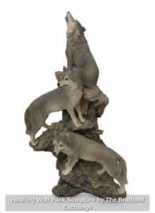 Howling-Wolf-Pack-Sculpture-by-The-Bradford-Exchange