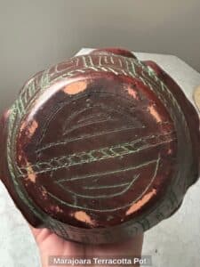 Marajoara-Terracotta-Pot-second-image
