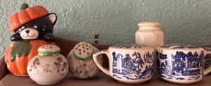 Miniature-Ceramic-Floral-Oil-Lamp-second-image