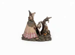 Native-American-Diorama-with-Teepee-and-Figures