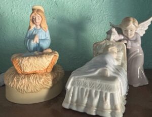 Nativity-Scene-Figurines