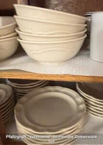 Pfaltzgraff-Yorktowne-Stoneware-Dinnerware-Set-second-image