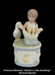 Precious-Moments-Mothers-Little-Ducklings-Musical-Figurine