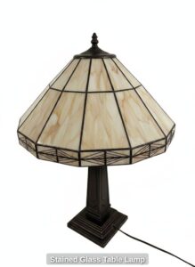 Stained-Glass-Table-Lamp