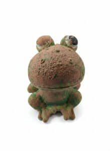 Terracotta-Garden-Frog-Planter-Statue