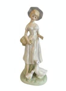 Vintage-Ceramic-Figurine-of-a-Woman-with-Geese