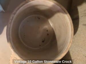 Vintage-Gallon-Stoneware-Crock-second-image