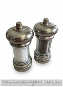 Vintage-Glass-and-Metal-Salt-and-Pepper-Grinder-Set