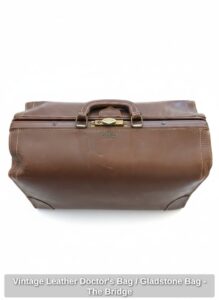 Vintage-Leather-Doctors-Bag-or-Gladstone-Bag-The-Bridge