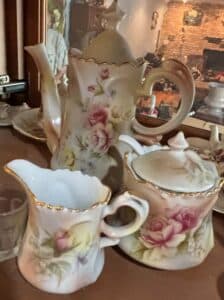 Vintage-Lefton-Porcelain-Tea-Set-with-Heritage-Green-Rose-Motif